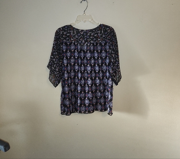 Elegant Black and Purple Women's Blouse - Picture 3 of 3